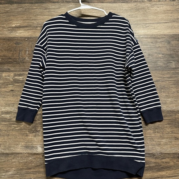 Uniqlo Blue and White Crew Neck Sweater with Stripes - Picture 1 of 3